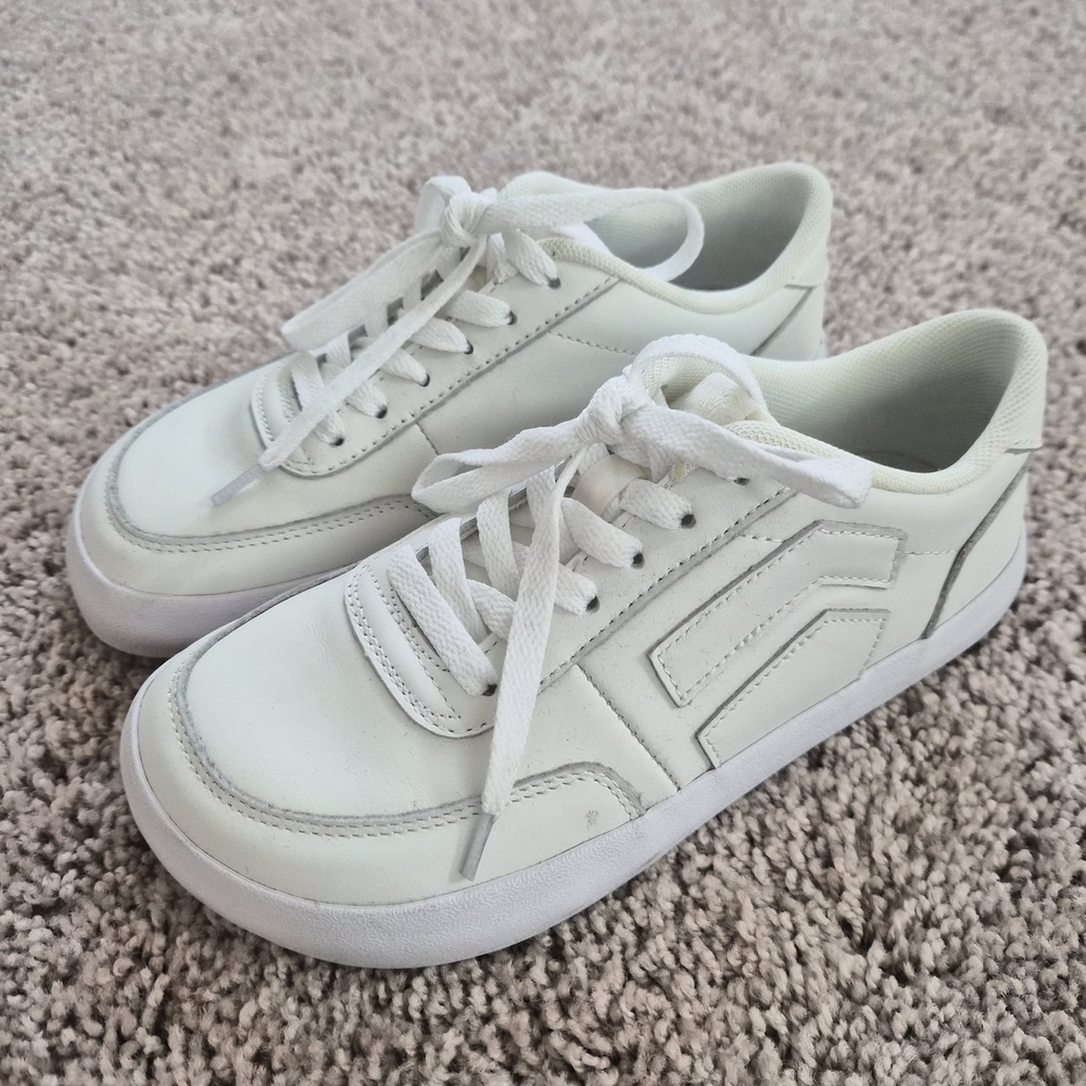 Splay 101 Whiteout Leather Barefoot Sneakers